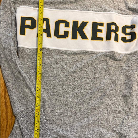NFL Gray V-Neck Packers Sweater - Picture 5 of 7